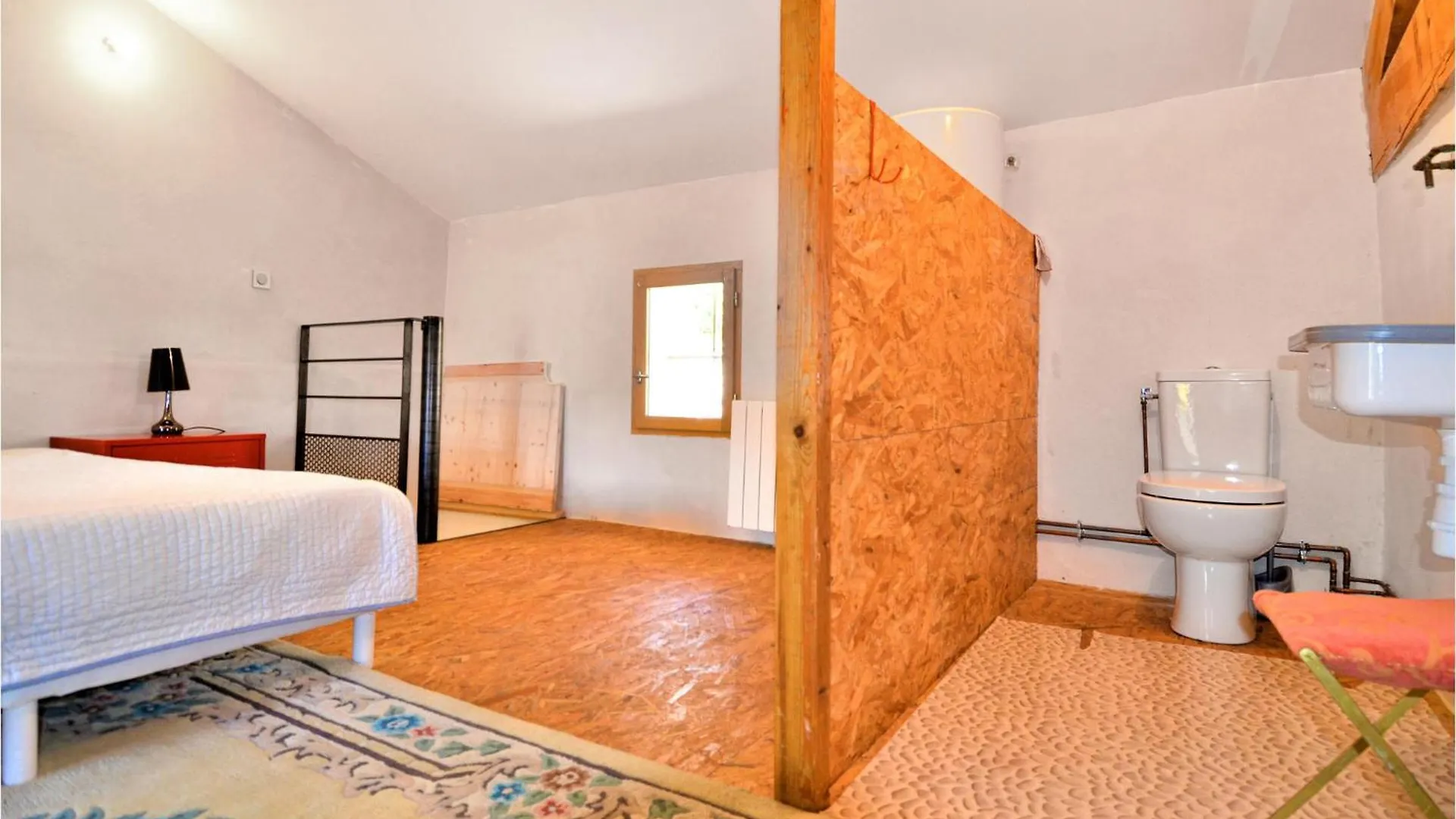 1 Bedroom Stunning Home In Villeneuve-Les-Avignon Holiday home