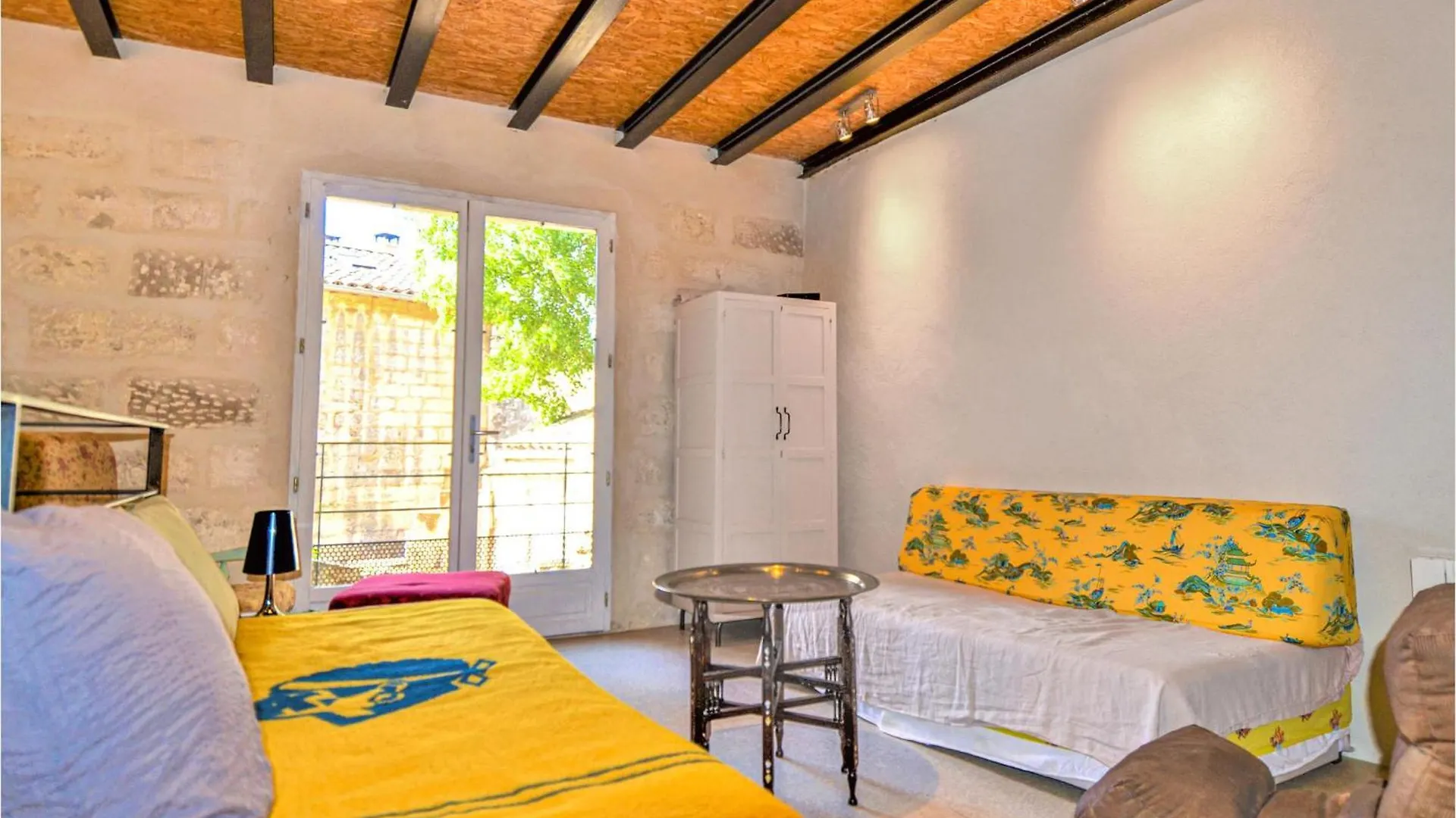Holiday home 1 Bedroom Stunning Home In Villeneuve-Les-Avignon